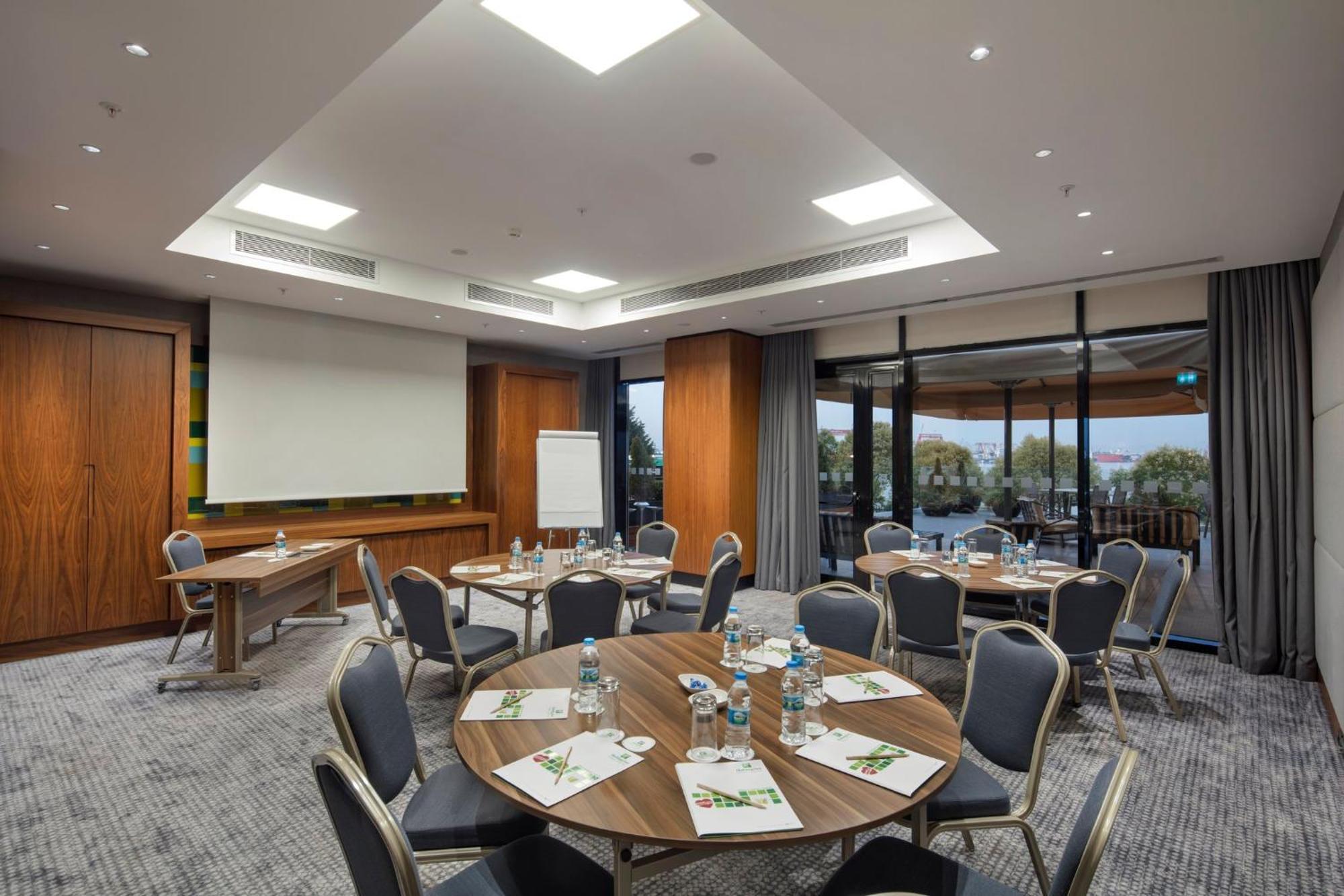 Holiday Inn Istanbul - Tuzla Bay By Ihg Exterior foto